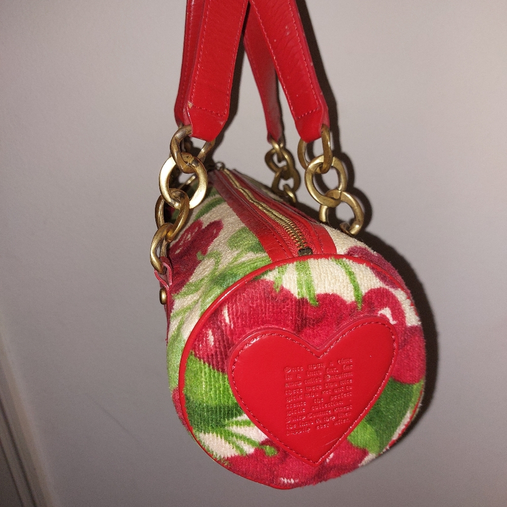 πsend offersπ Juicy Couture Cherry Barrel Bag - Picture 3 of 11